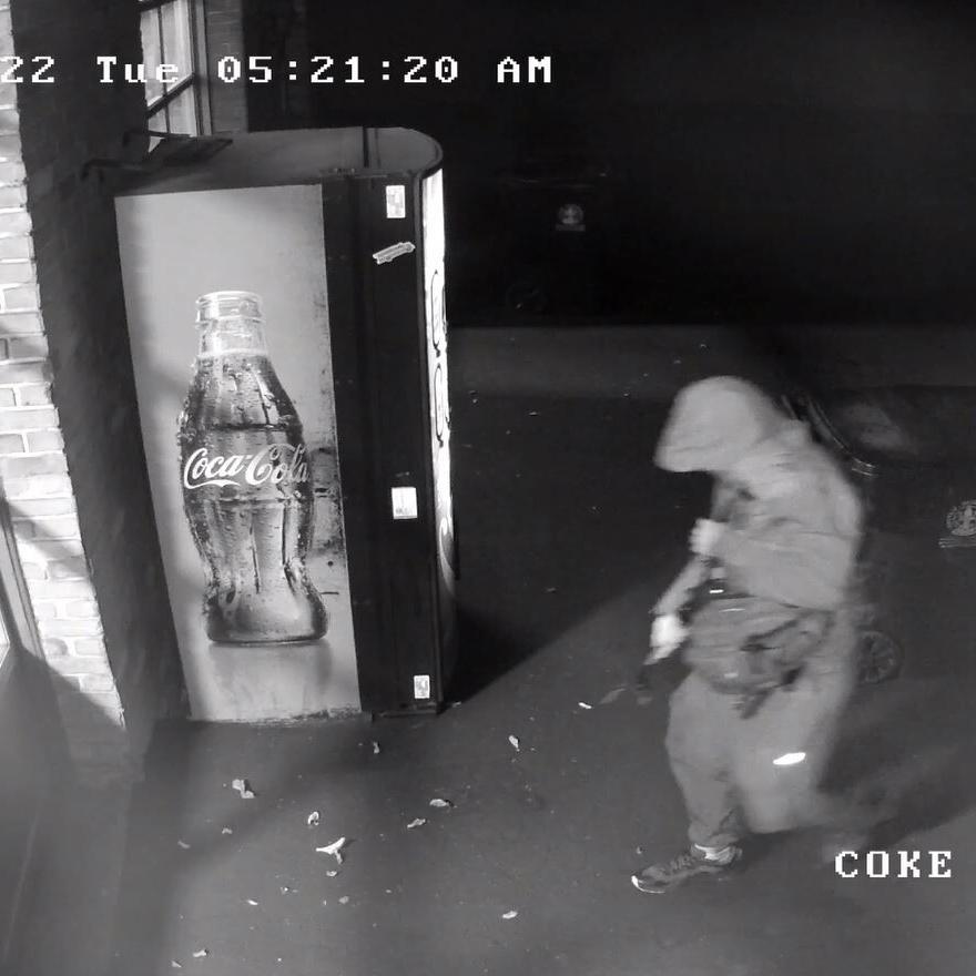 Thief goes to door.JPG